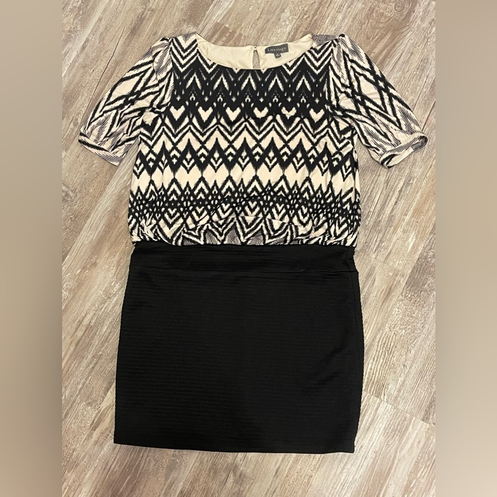 Luxology Med. Cream and Black Dress - Stretchy with Quality Details -